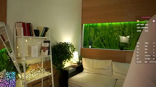 Snapshot of JoelleTasso chatting on 04/12/26, 04:45 JoelleTasso online show from 04/12/26, 04:45