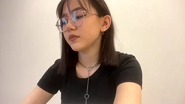 Snapshot of SolvedGlobe chatting on 02/28/26, 01:34 SolvedGlobe online show from 02/28/26, 01:34