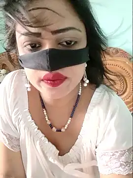 Snapshot of Beauty-3 chatting on 06/15/26, 03:09 Beauty-3 online show from 06/15/26, 03:09