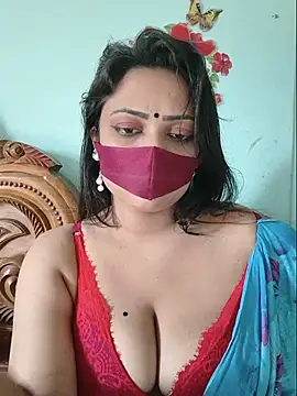 Snapshot of Beauty-3 chatting on 07/14/26, 10:21 Beauty-3 online show from 07/14/26, 10:21