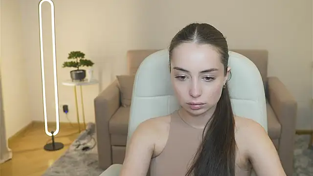 Snapshot of TashiaBegen chatting on 03/03/26, 09:48 TashiaBegen online show from 03/03/26, 09:48