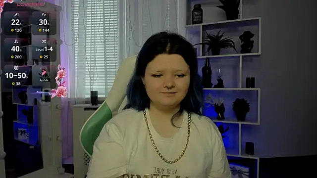 Snapshot of Lunaar_ chatting on 04/02/26, 05:27 Lunaar online show from 04/02/26, 05:27