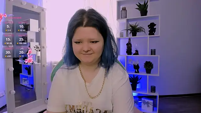 Snapshot of Lunaar_ chatting on 04/05/26, 05:59 Lunaar online show from 04/05/26, 05:59