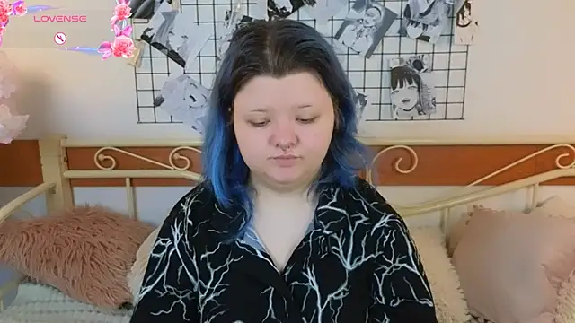 Snapshot of Lunaar_ chatting on 04/28/26, 05:23 Lunaar online show from 04/28/26, 05:23