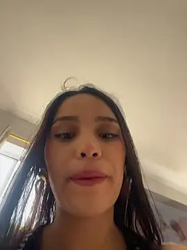 Snapshot of Mia-villalobos chatting on 04/06/26, 02:29 Mia-villalobos online show from 04/06/26, 02:29