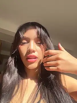 Snapshot of Mia-villalobos chatting on 04/28/26, 01:38 Mia-villalobos online show from 04/28/26, 01:38
