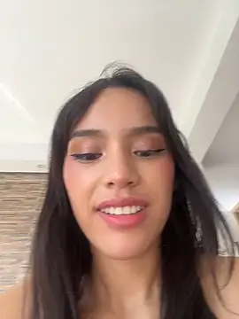 Snapshot of Mia-villalobos chatting on 04/29/26, 01:48 Mia-villalobos online show from 04/29/26, 01:48