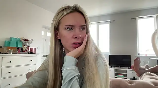 Snapshot of Naughtyblondex chatting on 06/29/26, 10:48 Naughtyblondex online show from 06/29/26, 10:48