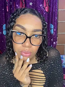 Snapshot of Piel_Canella chatting on 03/04/26, 12:27 Piel Canella online show from 03/04/26, 12:27