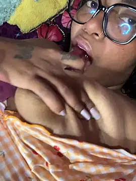 Snapshot of Piel_Canella chatting on 03/07/26, 01:24 Piel Canella online show from 03/07/26, 01:24