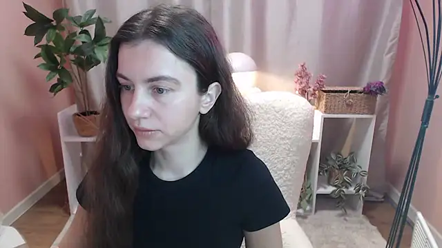 Snapshot of MistyBree chatting on 03/08/26, 09:13 MistyBree online show from 03/08/26, 09:13