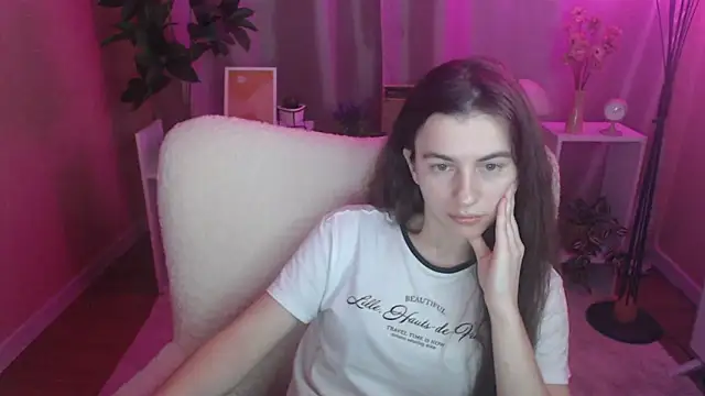 Snapshot of MistyBree chatting on 03/26/26, 12:33 MistyBree online show from 03/26/26, 12:33