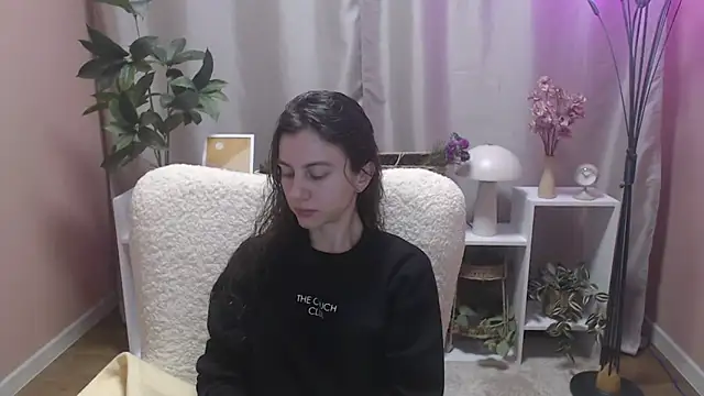 Snapshot of MistyBree chatting on 04/01/26, 08:04 MistyBree online show from 04/01/26, 08:04