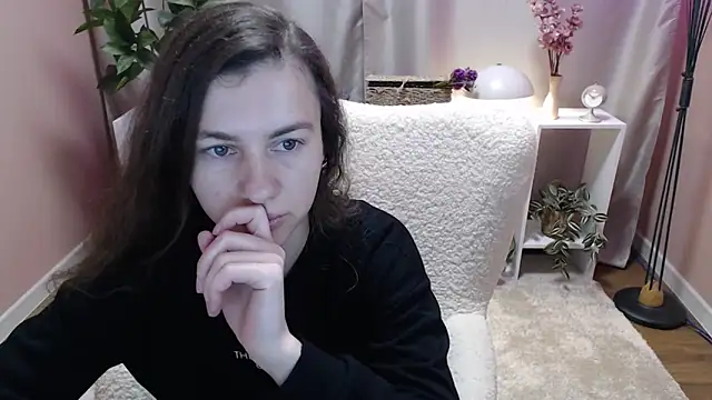 Snapshot of MistyBree chatting on 04/09/26, 07:36 MistyBree online show from 04/09/26, 07:36