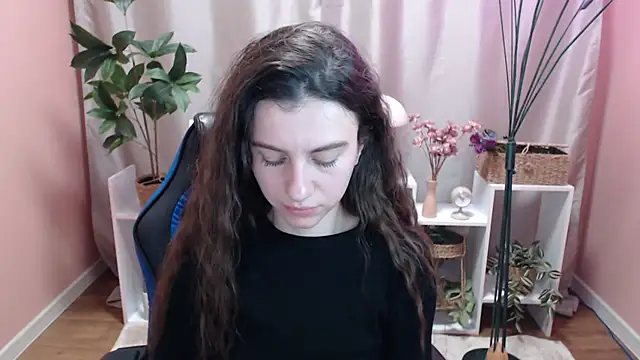 Snapshot of MistyBree chatting on 04/20/26, 09:34 MistyBree online show from 04/20/26, 09:34