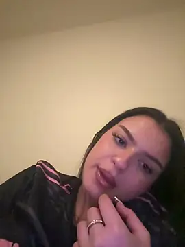 Snapshot of SuesseAlina chatting on 03/06/26, 08:05 SuesseAlina online show from 03/06/26, 08:05