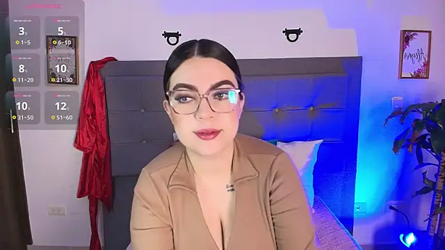 Snapshot of Kiara_noirr chatting on 04/22/26, 11:34 Kiara noirr online show from 04/22/26, 11:34