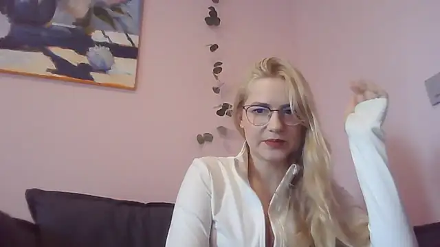 Kiss To Remember online show from 03/18/26, 10:29