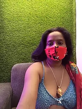 Snapshot of misti-boudii chatting on 04/13/26, 02:33 misti-boudii online show from 04/13/26, 02:33