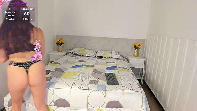 Snapshot of EvaMark_ chatting on 04/06/26, 11:22 EvaMark online show from 04/06/26, 11:22