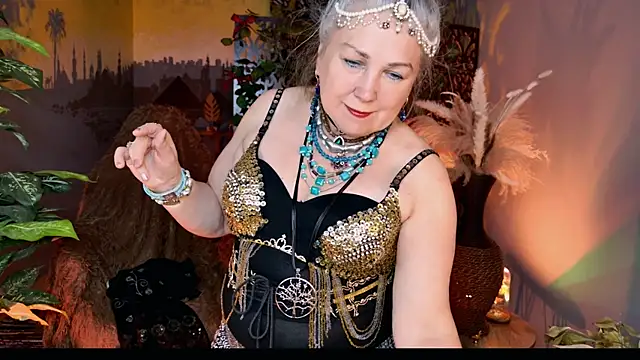 Snapshot of LilaMaharani chatting on 03/21/26, 01:16 LilaMaharani online show from 03/21/26, 01:16