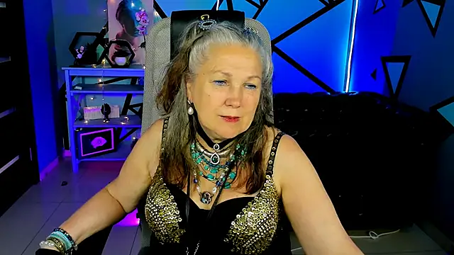 LilaMaharani online show from 05/25/26, 12:44
