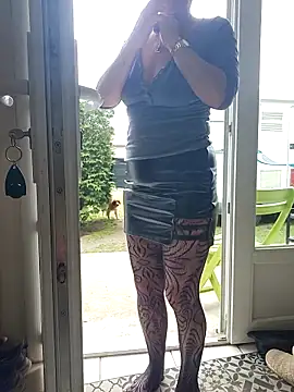 Snapshot of lescoquinsdu40 chatting on 04/03/26, 01:31 lescoquinsdu40 online show from 04/03/26, 01:31