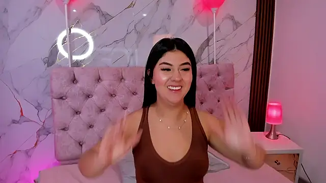 Snapshot of AbrilQuintana_ chatting on 03/27/26, 11:32 AbrilQuintana online show from 03/27/26, 11:32