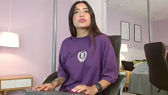 Snapshot of Cataleyaa23 chatting on 04/16/26, 09:39 Cataleyaa23 online show from 04/16/26, 09:39