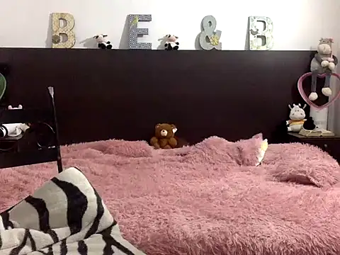 mommy-Milf online show from 03/22/26, 02:42