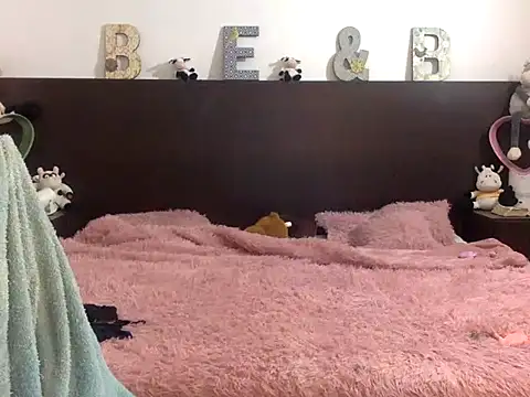 mommy-Milf online show from 03/25/26, 01:44