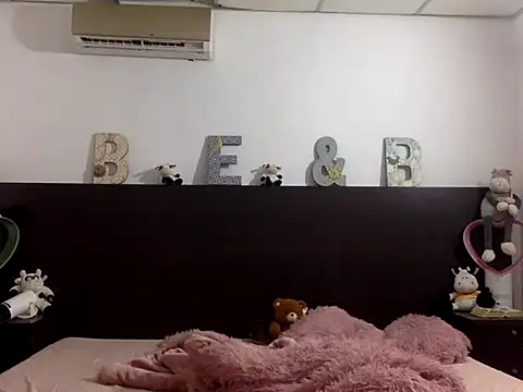 mommy-Milf online show from 03/29/26, 04:51