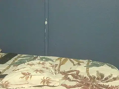 Snapshot of Cuddle_Zee chatting on 05/03/26, 02:45 Cuddle Zee online show from 05/03/26, 02:45