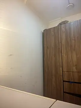 Emi rousse online show from 05/26/26, 12:01