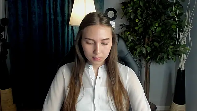 OliviaLang online show from 03/31/26, 02:28