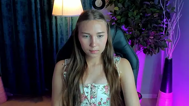 OliviaLang online show from 05/11/26, 06:16