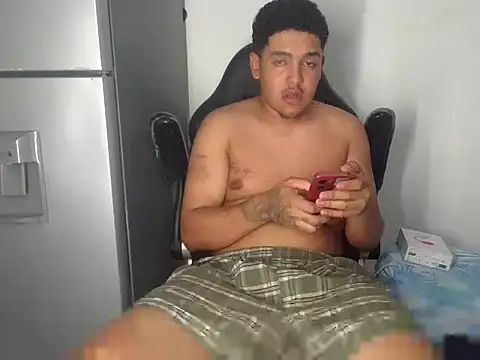 Snapshot of simonxxxlbear chatting on 02/28/26, 10:44 simonxxxlbear online show from 02/28/26, 10:44