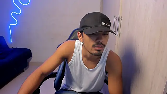 jossi12345j online show from 04/10/26, 04:39