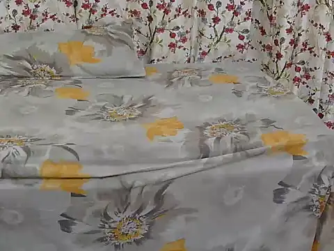 Snapshot of yours-isha chatting on 04/15/26, 03:46 yours-isha online show from 04/15/26, 03:46