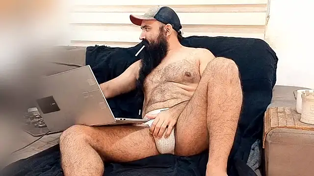 Snapshot of Barba_Negra_Fumador chatting on 07/08/26, 05:17 Barba Negra Fumador online show from 07/08/26, 05:17