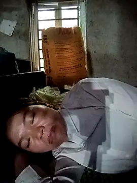 Snapshot of dualeo11 chatting on 04/18/26, 11:49 dualeo11 online show from 04/18/26, 11:49