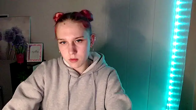 Scarlett lil online show from 04/01/26, 07:42