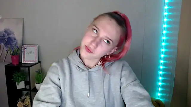 Scarlett lil online show from 04/18/26, 07:34