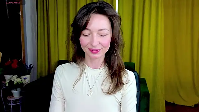 Snapshot of Kate_Millersi chatting on 04/16/26, 11:33 Kate Millersi online show from 04/16/26, 11:33