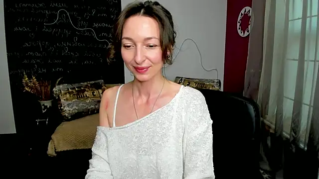 Snapshot of Kate_Millersi chatting on 07/31/26, 12:04 Kate Millersi online show from 07/31/26, 12:04