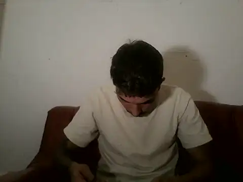 Snapshot of danbig01 chatting on 05/29/26, 02:04 danbig01 online show from 05/29/26, 02:04