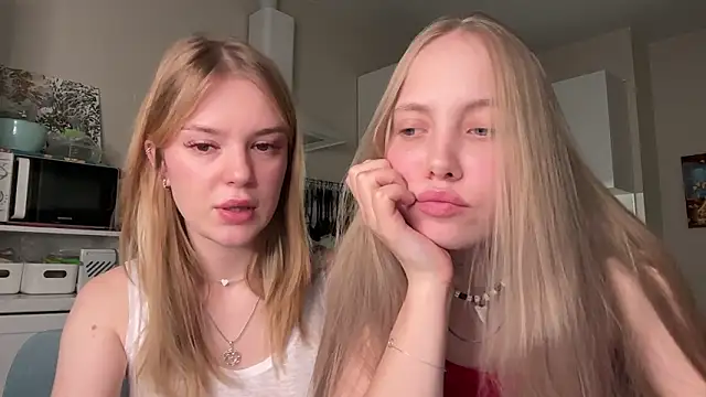 Snapshot of cyberl0ve_ chatting on 03/05/26, 02:57 cyberl0ve online show from 03/05/26, 02:57