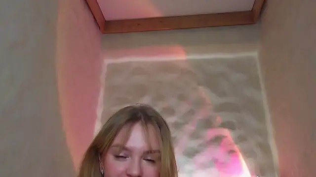 Snapshot of cyberl0ve_ chatting on 03/21/26, 04:21 cyberl0ve online show from 03/21/26, 04:21