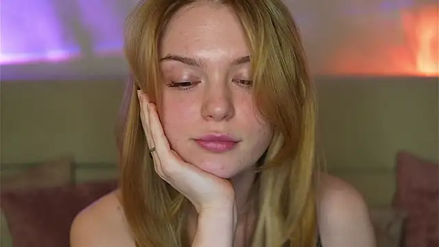 Snapshot of cyberl0ve_ chatting on 03/29/26, 05:57 cyberl0ve online show from 03/29/26, 05:57