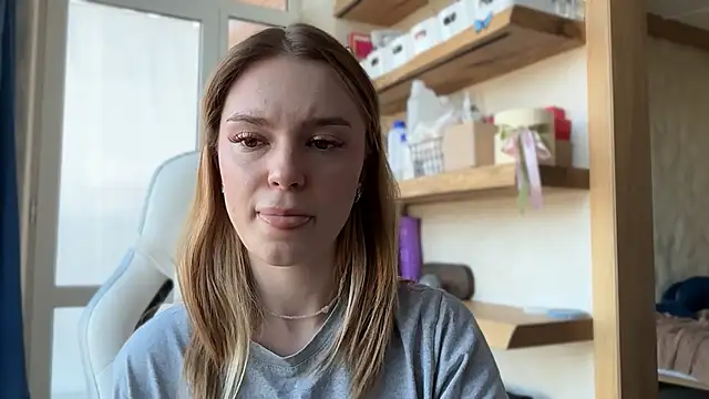 Snapshot of cyberl0ve_ chatting on 04/16/26, 01:56 cyberl0ve online show from 04/16/26, 01:56